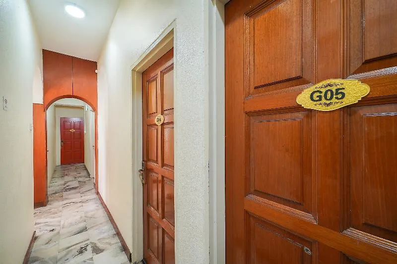 Oyo 89645 Ong'S Court Hotel George Town 2*,